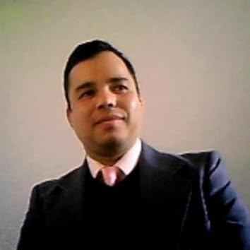 À propos de Nitya Acharya